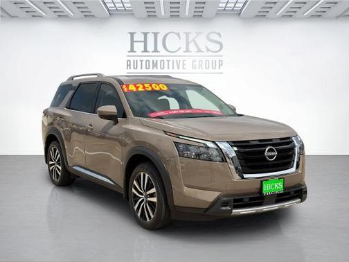 2025 Nissan Pathfinder Platinum