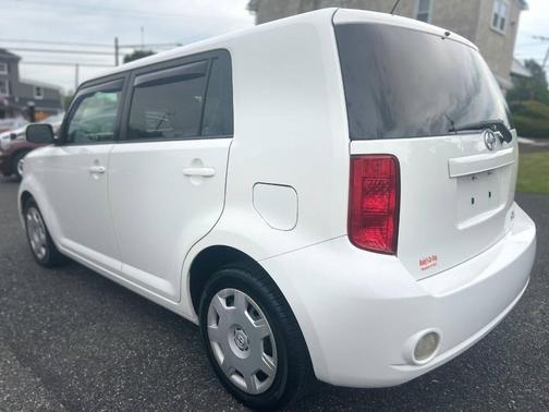Super White 2010 Scion xB Release Series 7.0