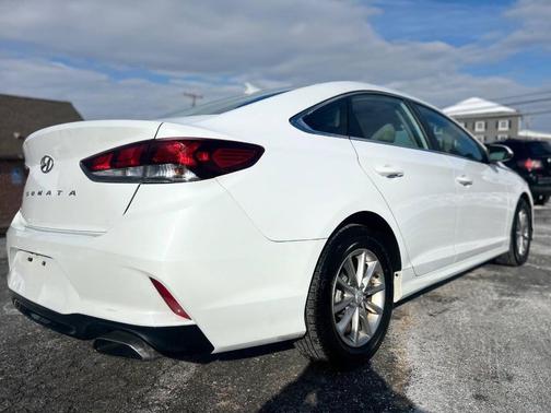 2018 Hyundai SONATA SE