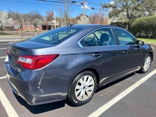 Carbide Gray Metallic 2016 Subaru Legacy Premium