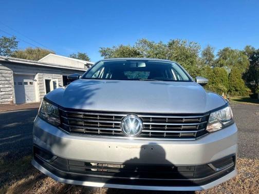 2016 Volkswagen Passat 1.8T S