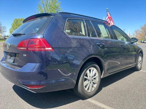 2017 Volkswagen Golf SportWagen TSI S