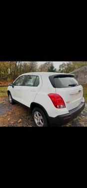 Summit White 2016 Chevrolet Trax LS