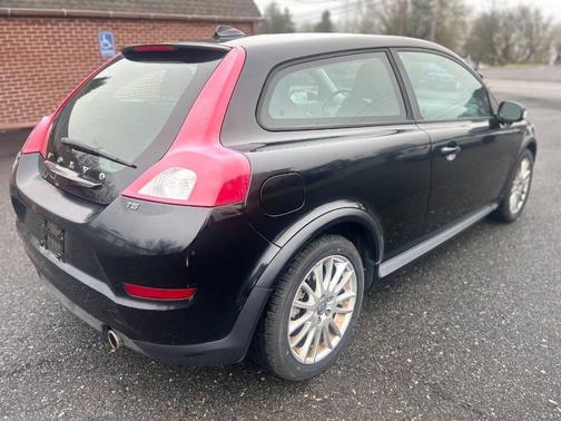 Solid Black 2011 Volvo C30 T5