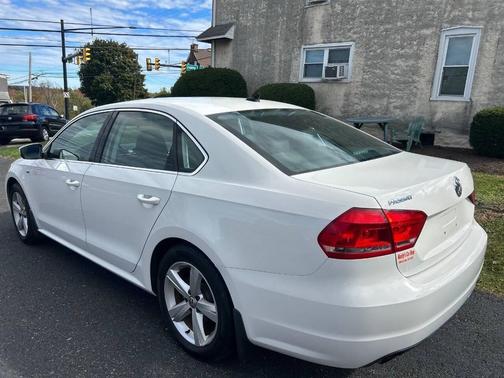 2015 Volkswagen Passat 1.8T Limited Edition