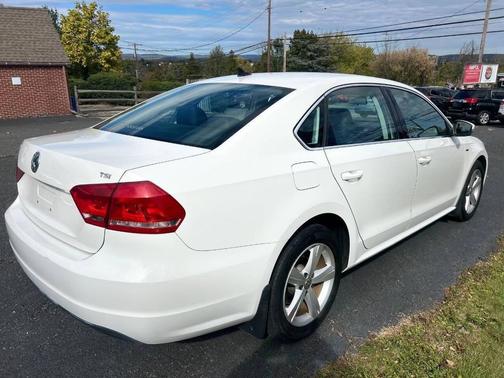 2015 Volkswagen Passat 1.8T Limited Edition