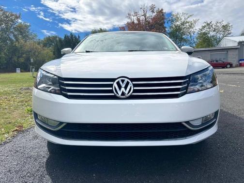 2015 Volkswagen Passat 1.8T Limited Edition