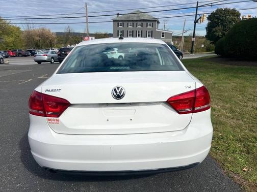2015 Volkswagen Passat 1.8T Limited Edition