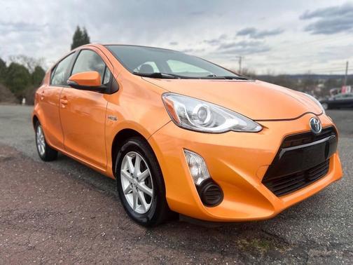 2015 Toyota Prius c One
