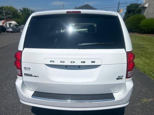 Bright White Clearcoat 2016 Dodge Grand Caravan SXT