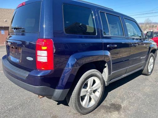 True Blue Pearlcoat 2016 Jeep Patriot Latitude