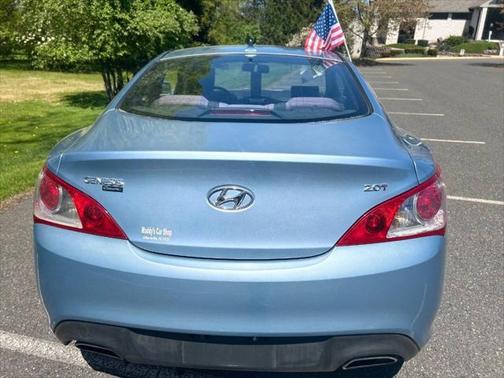 2010 Hyundai Genesis Coupe 2.0T