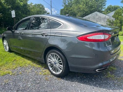2015 Ford Fusion SE