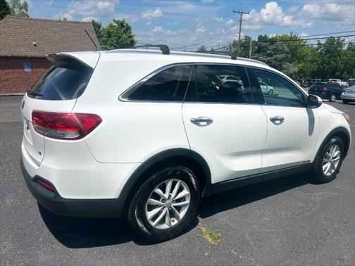 2017 Kia Sorento LX