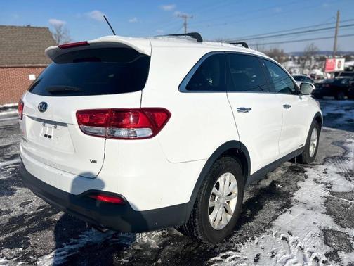 2017 Kia Sorento LX