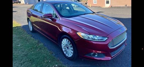 2014 Ford Fusion Hybrid SE