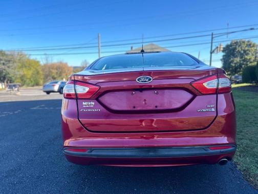 2014 Ford Fusion Hybrid SE