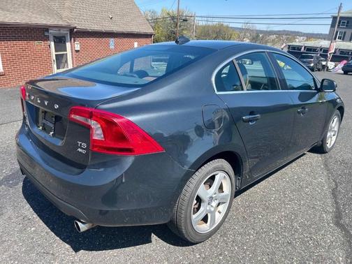 2013 Volvo S60 T5 Premier