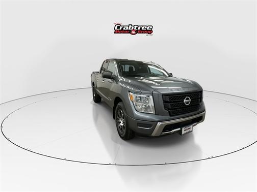 2021 Nissan Titan SV