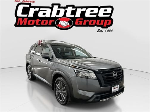 2023 Nissan Pathfinder SL