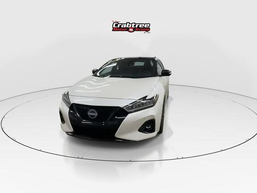 White 2023 Nissan Maxima SR