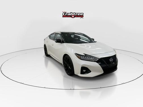 White 2023 Nissan Maxima SR