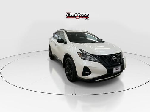 White 2023 Nissan Murano SV