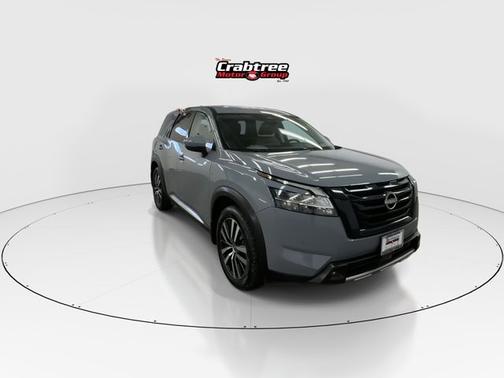 2023 Nissan Pathfinder Platinum