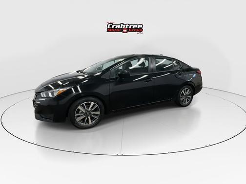 Black 2023 Nissan Versa 1.6 SV
