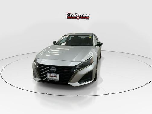 Brilliant Silver Metallic 2023 Nissan Altima 2.5 SR