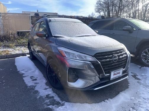 2024 Nissan Kicks SV