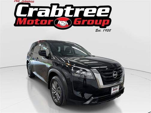 2024 Nissan Pathfinder S