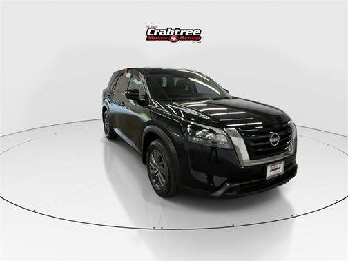 2024 Nissan Pathfinder S