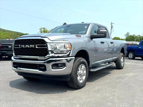 2023 RAM 2500 Big Horn Crew Cab 4WD LWB