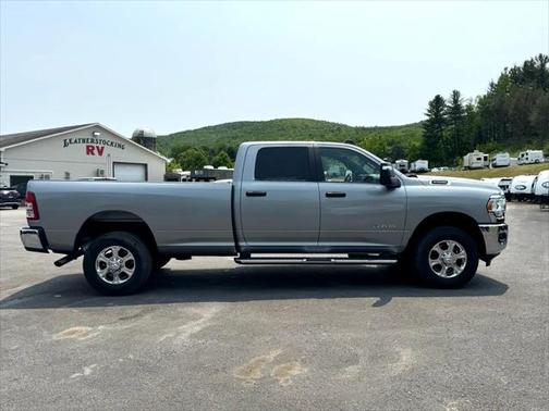 2023 RAM 2500 Big Horn Crew Cab 4WD LWB