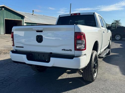 2024 RAM 2500 Big Horn Crew Cab 4WD