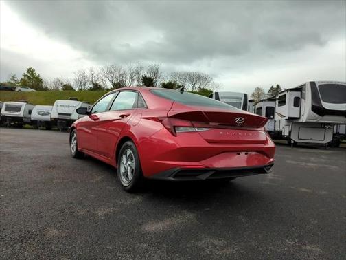 2021 Hyundai ELANTRA SE