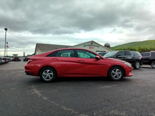 2021 Hyundai ELANTRA SE