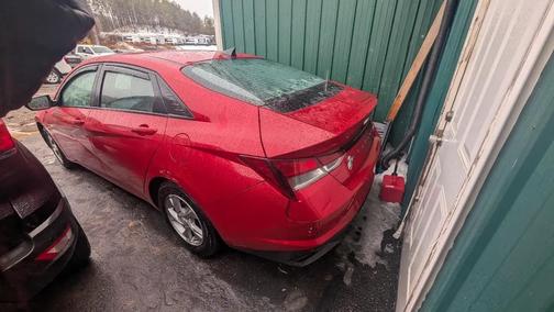 2021 Hyundai ELANTRA SE