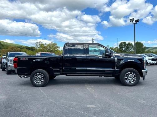 2024 Ford F-250 Crew Cab 4WD