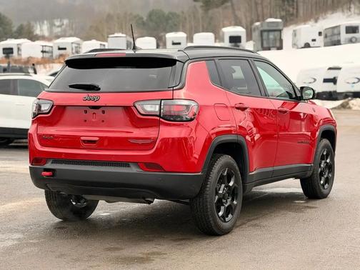 2024 Jeep Compass Trailhawk