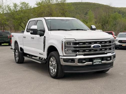 White 2024 Ford F-250 Lariat
