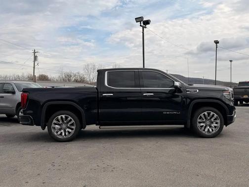 Black 2023 GMC Sierra 1500 Denali