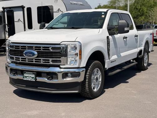 White 2025 Ford F-250 XLT