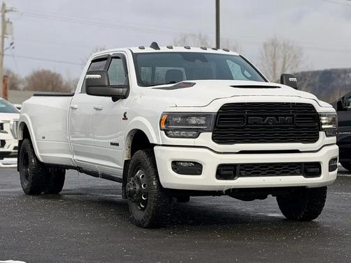 2023 RAM 3500 Limited Crew Cab LWB 4WD DRW