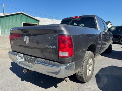 2019 RAM 1500 SLT