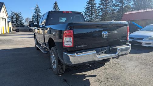 2024 RAM 2500 Bighorn Crew Cab SWB 4WD