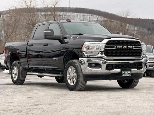 2024 RAM 2500 Bighorn Crew Cab SWB 4WD