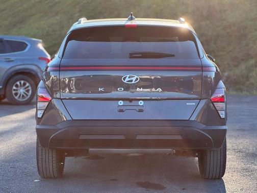 2025 Hyundai KONA SEL AWD