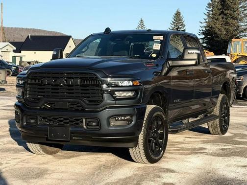 2025 RAM 2500 Bighorn Crew Cab SWB 4WD